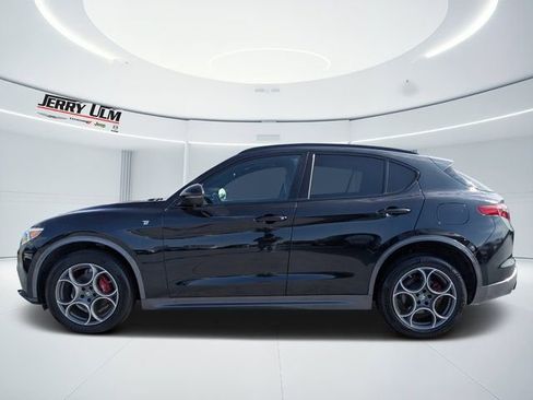 Used 2022 Alfa Romeo Stelvio Ti image 6