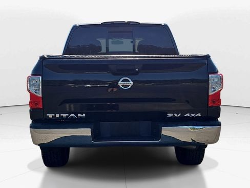 Used 2018 Nissan Titan SV AWD/4WD image 4