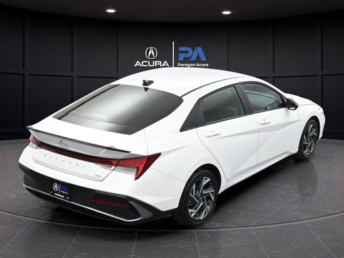 Used 2025 Hyundai Elantra SEL FWD image 36