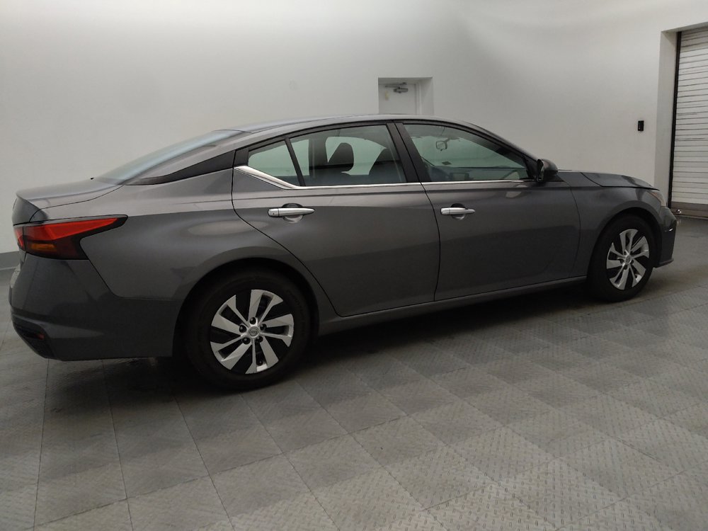 Used 2024 Nissan Altima 2.5 S FWD image 10