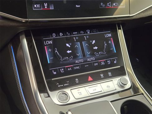 Used 2023 Audi Q8 Prestige image 39