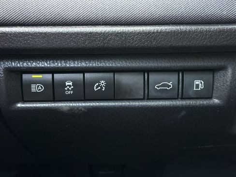 Used 2025 Toyota Camry LE FWD image 21