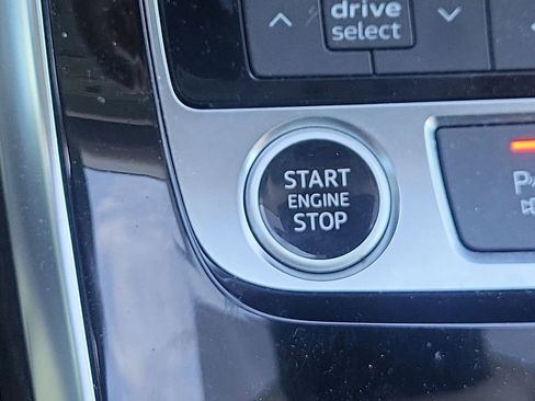 Used 2023 Audi Q8 Premium Plus image 23