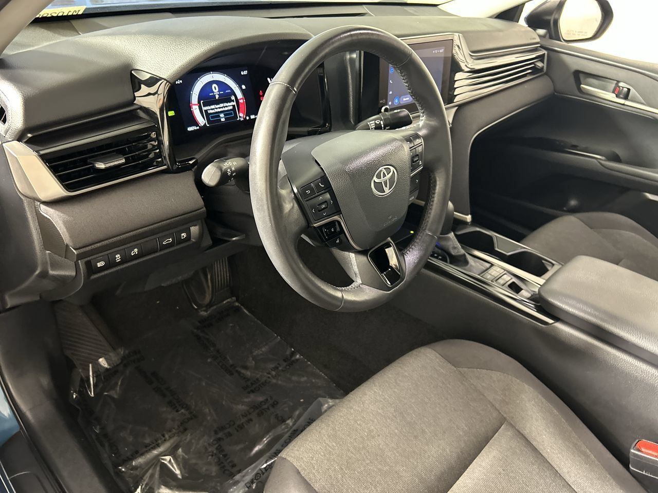 Used 2025 Toyota Camry LE w/ Convenience Package FWD image 13