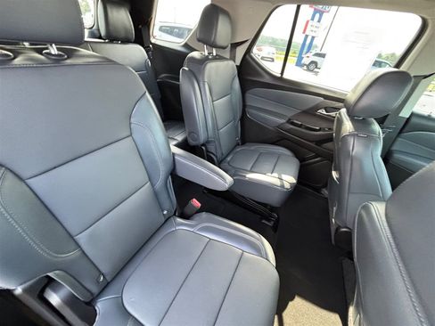 Used 2019 Chevrolet Traverse Premier w/ Driver Confidence II Package FWD image 23