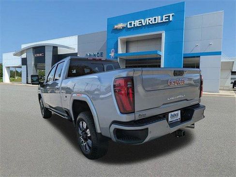 New 2026 GMC Sierra 2500 Denali w/ Denali Reserve Package image 8