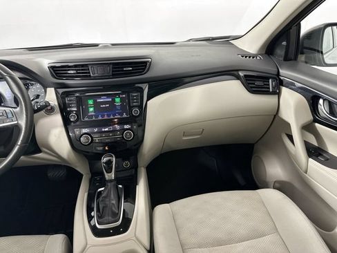 Used 2019 Nissan Rogue Sport SV w/ Technology Package AWD/4WD image 27