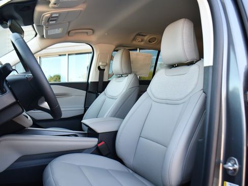 Used 2026 Ford Explorer Active w/ Active Comfort Package image 13