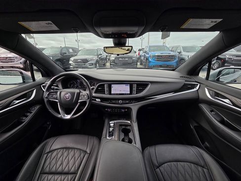 Used 2023 Buick Enclave Avenir w/ Avenir Technology Package AWD/4WD image 26