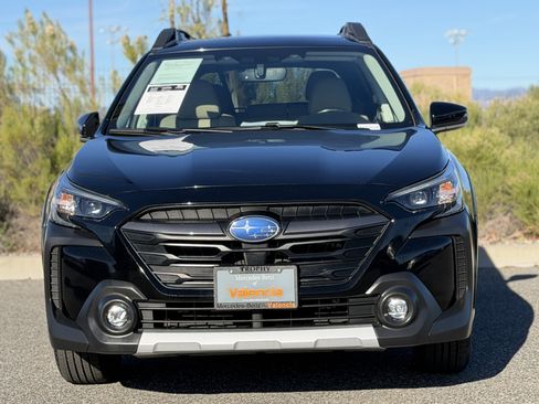 Used 2023 Subaru Outback Limited image 5