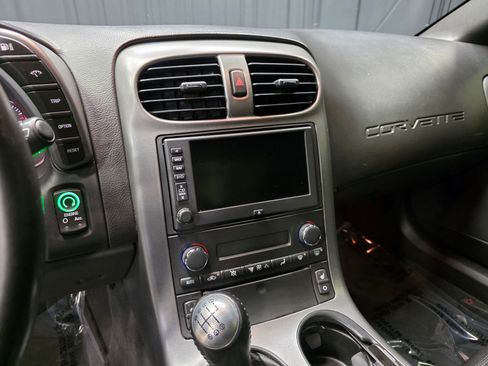 Used 2007 Chevrolet Corvette Coupe w/ Preferred Equipment Group RWD image 26