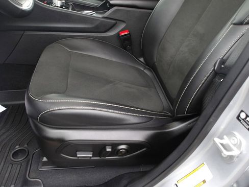 Used 2025 Jeep Grand Cherokee Altitude image 14