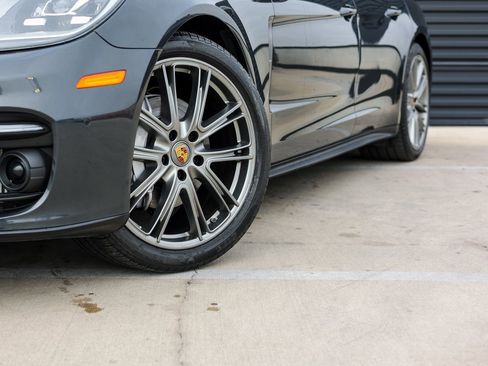 Certified 2023 Porsche Panamera Platinum Edition RWD image 12