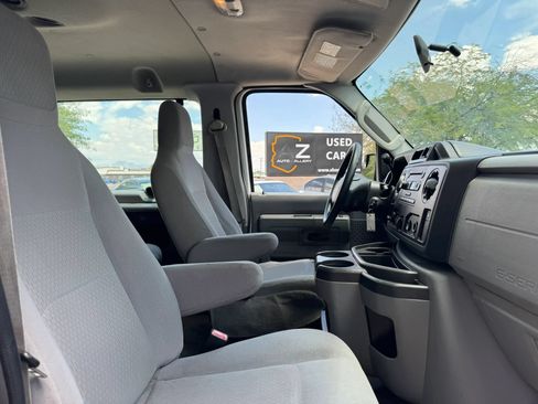 Used 2012 Ford E-350 and Econoline 350 XLT RWD image 23