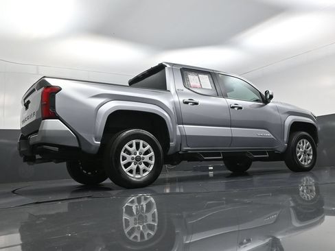 Used 2025 Toyota Tacoma SR5 RWD image 22
