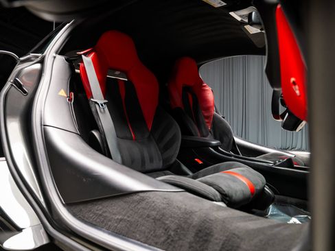 Used 2017 McLaren 570S Coupe RWD image 5