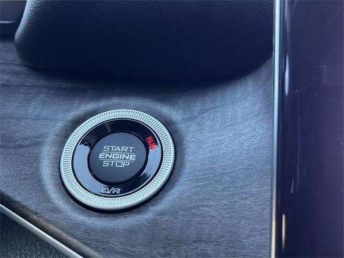 Used 2024 Jeep Grand Cherokee L Limited image 36