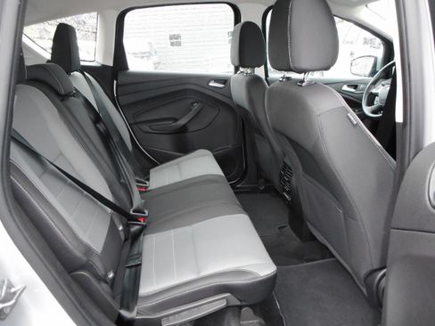 Used 2016 Ford C-MAX SE image 24