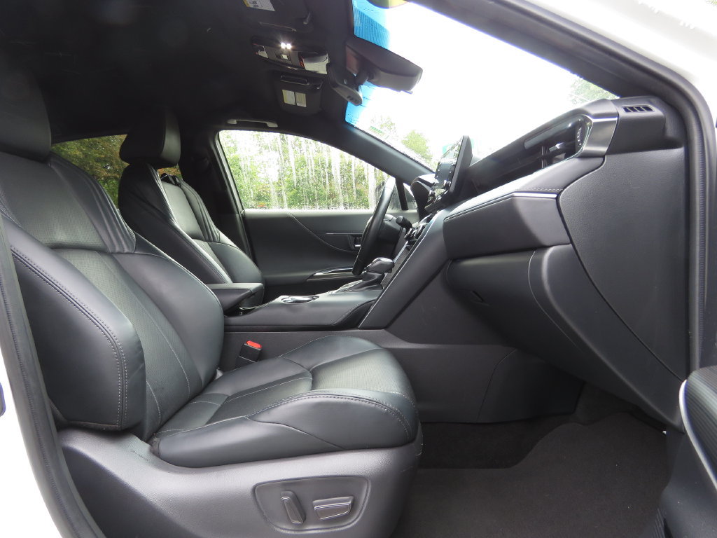 Used 2021 Toyota Venza XLE w/ Softex Package AWD/4WD image 13