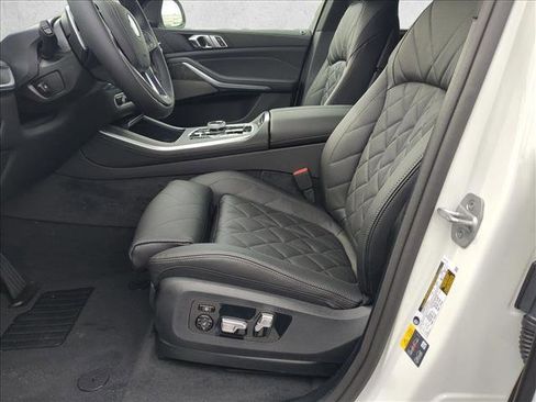 New 2026 BMW X5 xDrive50e w/ Executive Package image 4