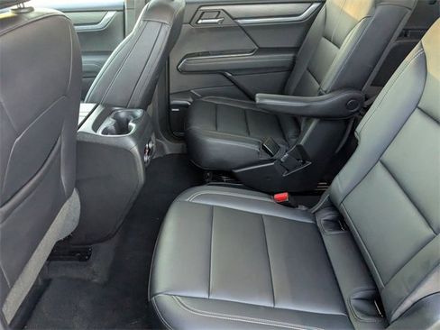 Used 2024 GMC Acadia Elevation image 32