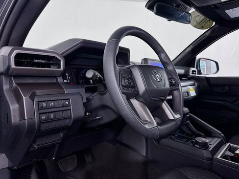 Used 2025 Toyota 4Runner SR5 image 12