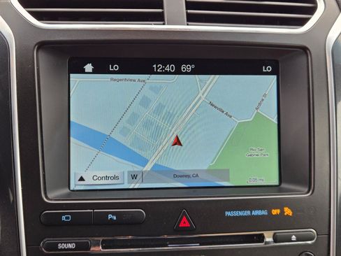 Used 2017 Ford Explorer Limited FWD image 7