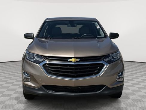 Used 2018 Chevrolet Equinox LS FWD image 2