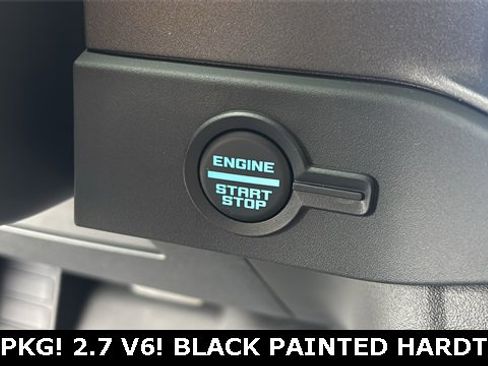 New 2025 Ford Bronco Badlands image 8