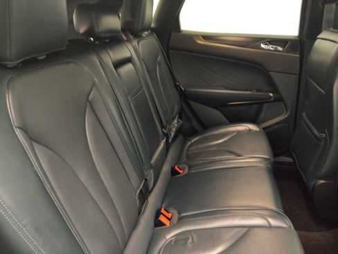 Used 2019 Lincoln MKC Reserve FWD image 19