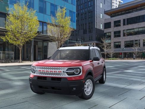 New 2025 Ford Bronco Sport Heritage w/ Convenience Package AWD/4WD image 2