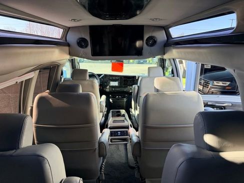 Used 2019 Chevrolet Express 2500 Extended w/ Enhanced Convenience Package RWD image 18