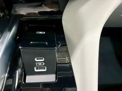 Certified 2024 Acura MDX SH-AWD w/ Technology Package image 42
