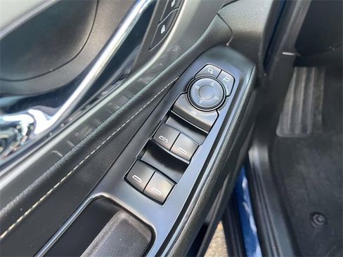 Certified 2023 Chevrolet Traverse LT image 15