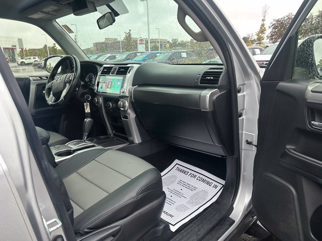 Used 2016 Toyota 4Runner SR5 RWD image 12