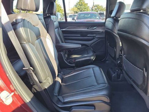 Certified 2024 Jeep Grand Cherokee L Limited w/ Black Appearance Package image 18