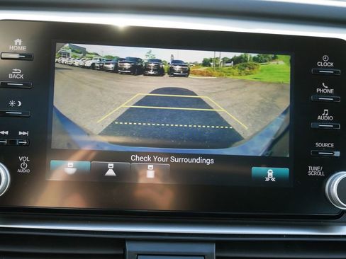 Used 2018 Honda Accord EX image 21