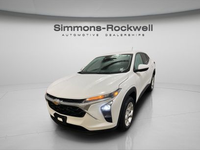 Used 2024 Chevrolet Trax LS w/ LS Convenience Package