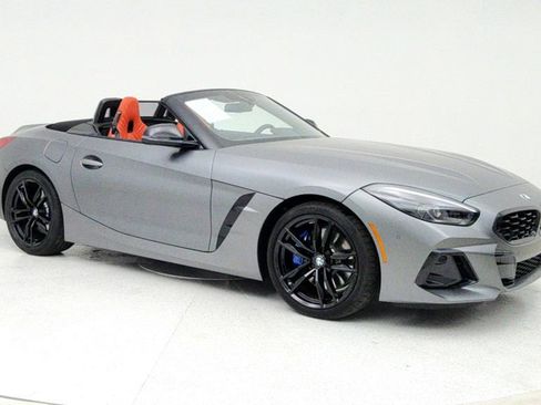 Used 2025 BMW Z4 M40i w/ Premium Package image 3