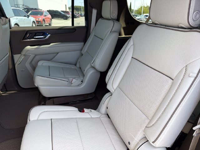 New 2026 GMC Yukon XL Denali w/ Denali Reserve Package AWD/4WD image 19
