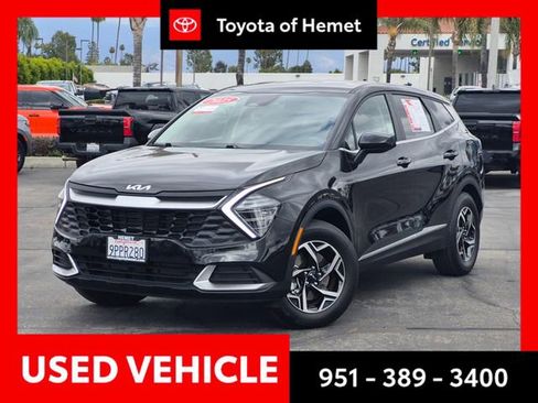 Used 2025 Kia Sportage LX FWD image 1