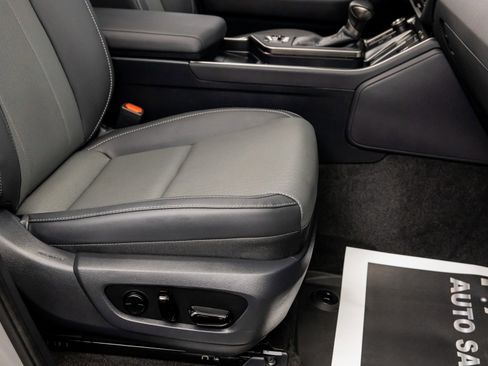 Used 2025 Lexus GX 550 image 31