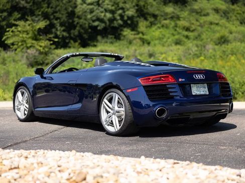 Used 2014 Audi R8 V8 w/ Convenience Package AWD/4WD image 4