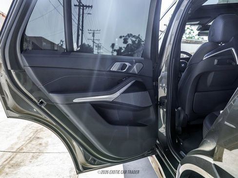 Used 2024 BMW X5 sDrive40i w/ M Sport Package RWD image 38