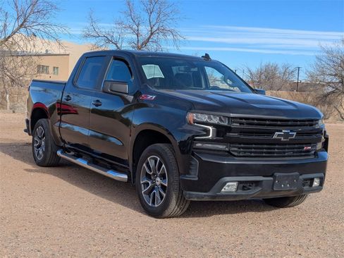 Used 2022 Chevrolet Silverado 1500 RST image 3