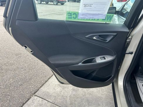 Used 2016 Chevrolet Malibu LT image 13