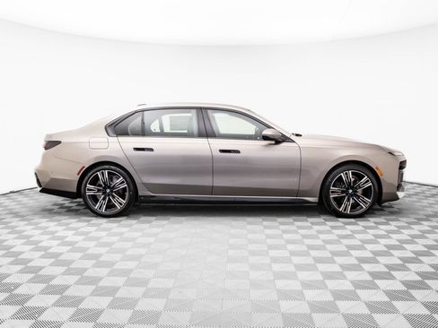 New 2026 BMW 750e xDrive w/ Executive Package image 8