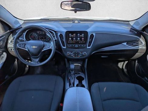 Used 2024 Chevrolet Malibu LT FWD image 16