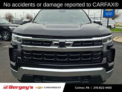Used 2023 Chevrolet Silverado 1500 LT w/ Z71 Off-Road Package image 2