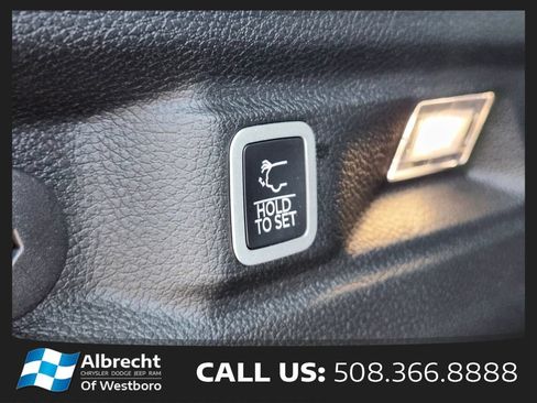 Used 2026 Jeep Grand Cherokee L Limited w/ Limited Altitude Package AWD/4WD image 36